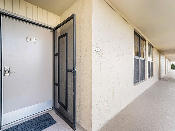 4th image of 6 Royal Palm Way #605