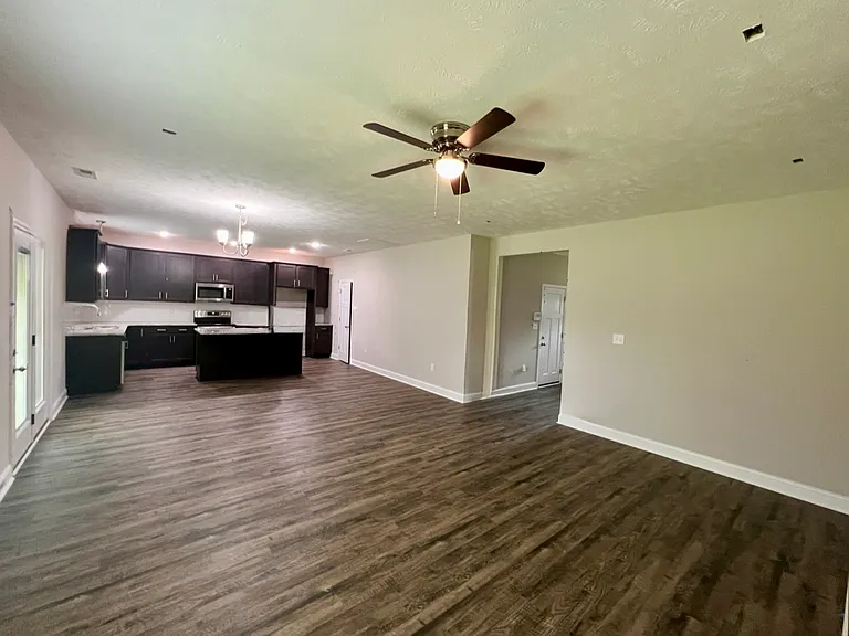 1618 Strickland Bridge Rd — Photo 8