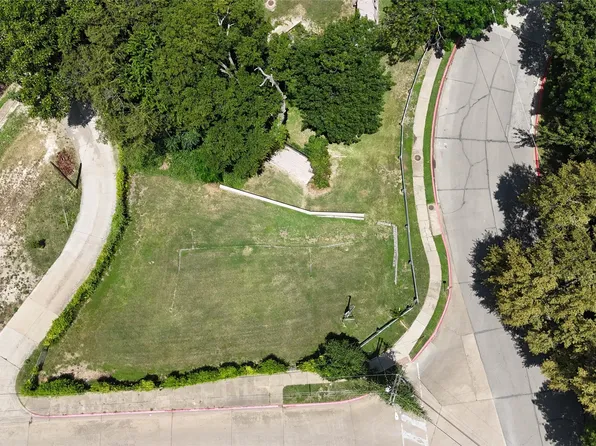 6743 Sondra Dr, Dallas, TX 75214