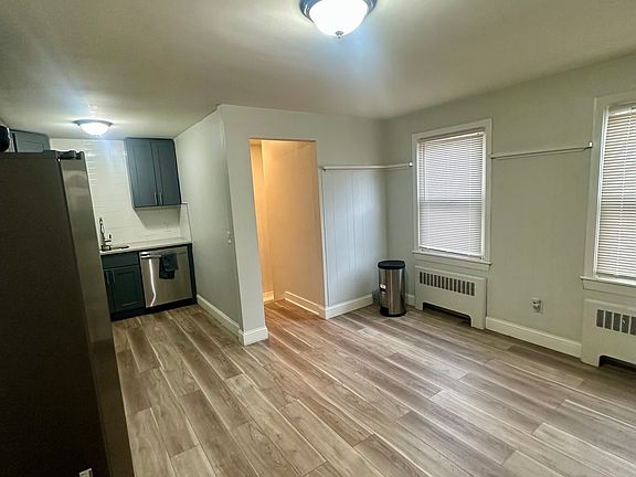 5th image of 15 Joy St