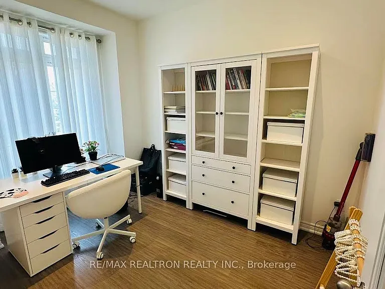 172 Elgin Mills Rd W — Photo 9