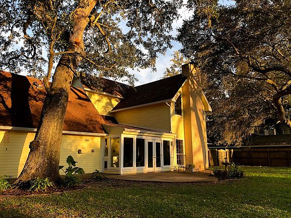 4th image of 309 Huckleberry Dr