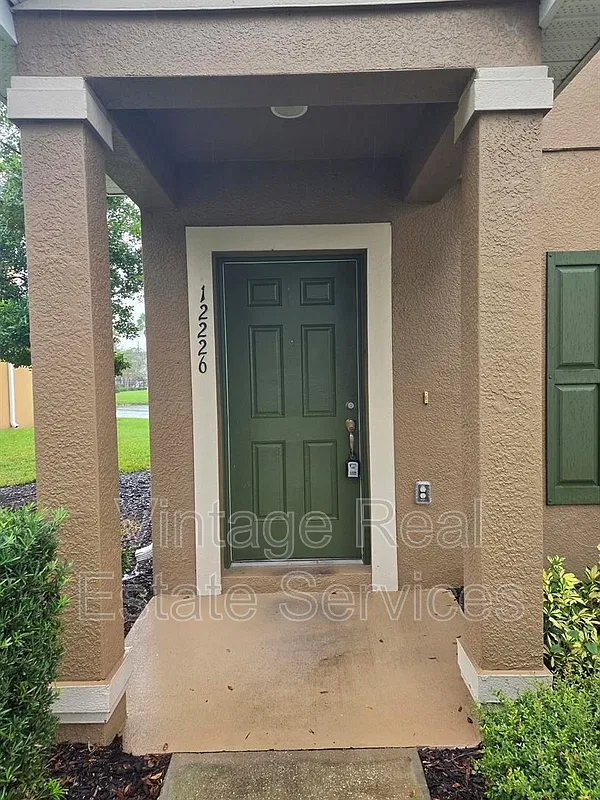 2 bed, 2.5 bath, 1255 sqft, $1,750 — Photo 2
