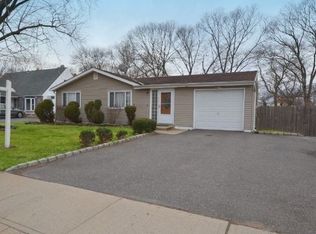 144 Boyle Rd, Selden, NY 11784