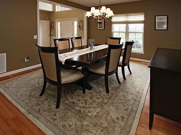 3rd image of 3892 Heathfield Ct