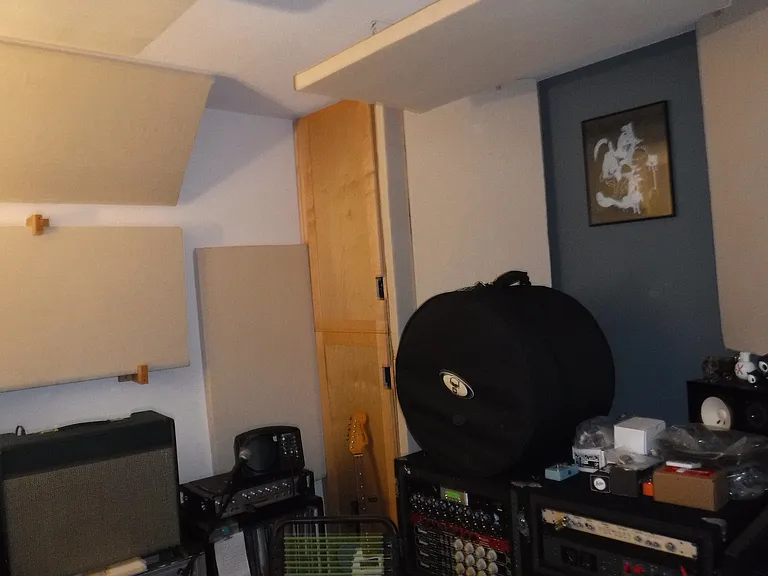Bonus Room-Great for Music or Gaming