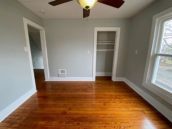 3rd image of 147 8th St NW #Up