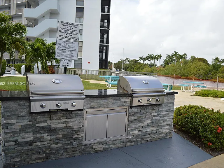 3401 N Country Club Dr #504 — Photo 18