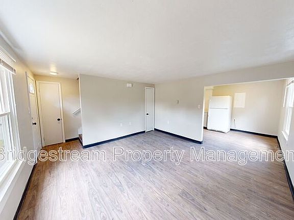 3rd image of 144 Forest St