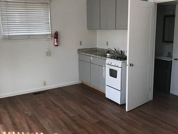 5th image of 211 N Adams St APT 6