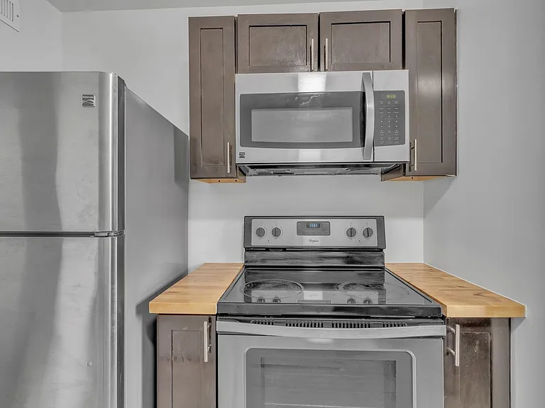 2714 Jefferson St — Photo 18