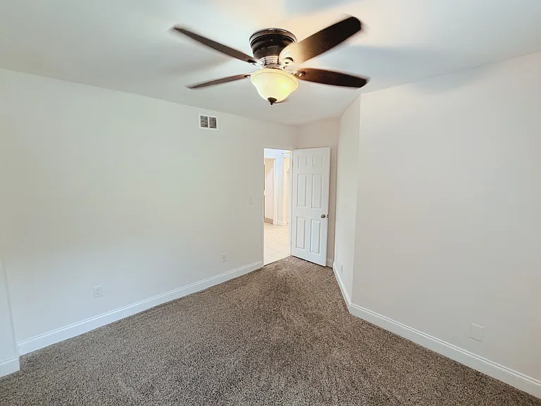 2814 Shellbark Rd — Photo 2