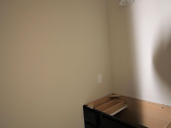5th image of 108 Shelby Way