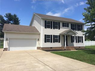 2 Hayes Ln, Hurricane, WV 25526