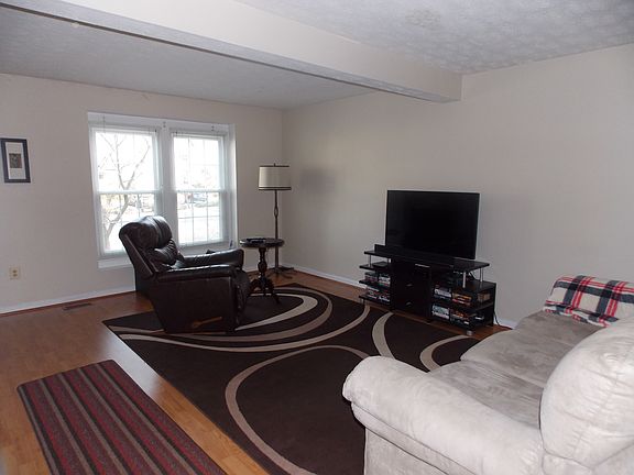 3rd image of 18612 Sunhaven Ct