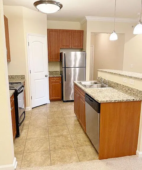 Clairmont at Hillandale — Photo 92
