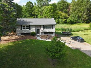 7915 Hillcrest Dr, Laingsburg, MI 48848