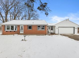 S46W29780 Genesee Rd, Waukesha, WI 53189