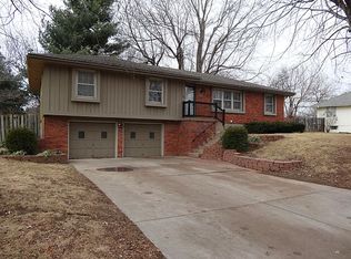 1703 NW Birch Cir, Blue Springs, MO 64014