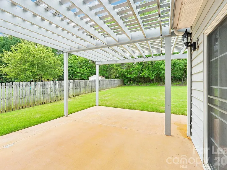 14417 Laurel Tree Ln — Photo 43