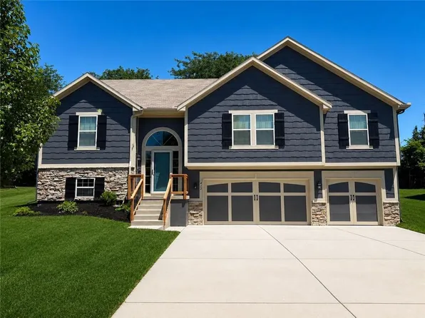 412 Duncan Dr, Liberty, MO 64068