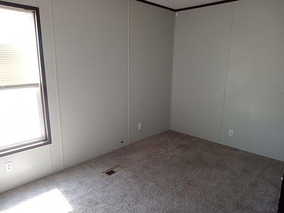 4th image of 1707 Stewart St Lot 5