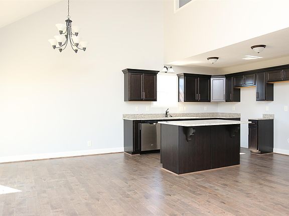 5th image of 178 Ringgold Ests Lot 178
