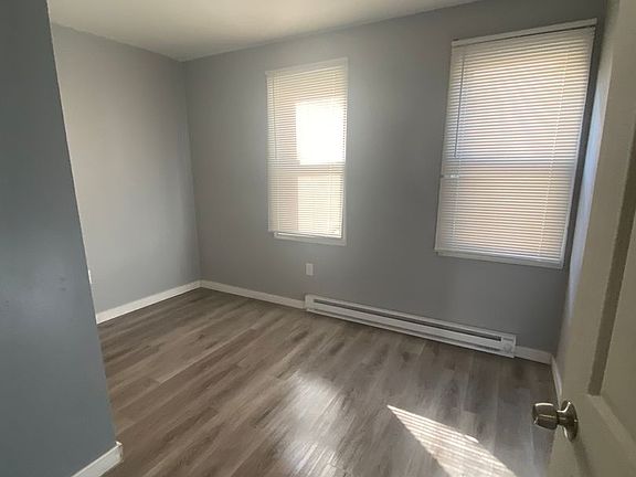 5th image of 1380 Main St #2