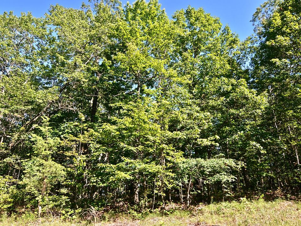 2nd image of 2 Horseshoe Ln