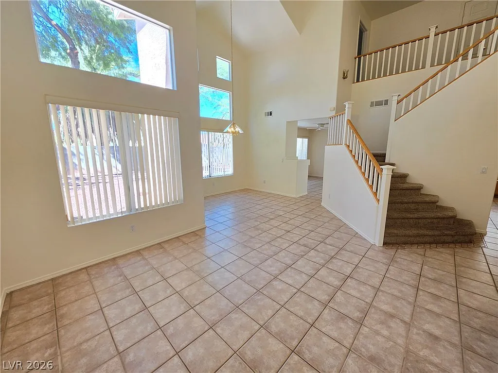 3 bed, 2.5 bath, 1493 sqft, $1,995 — Photo 3