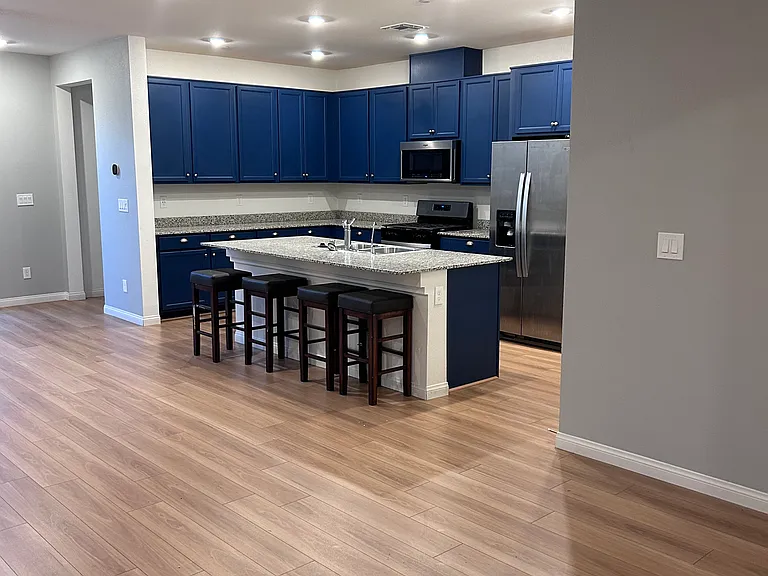 10855 Gentle Crest Ave — Photo 5