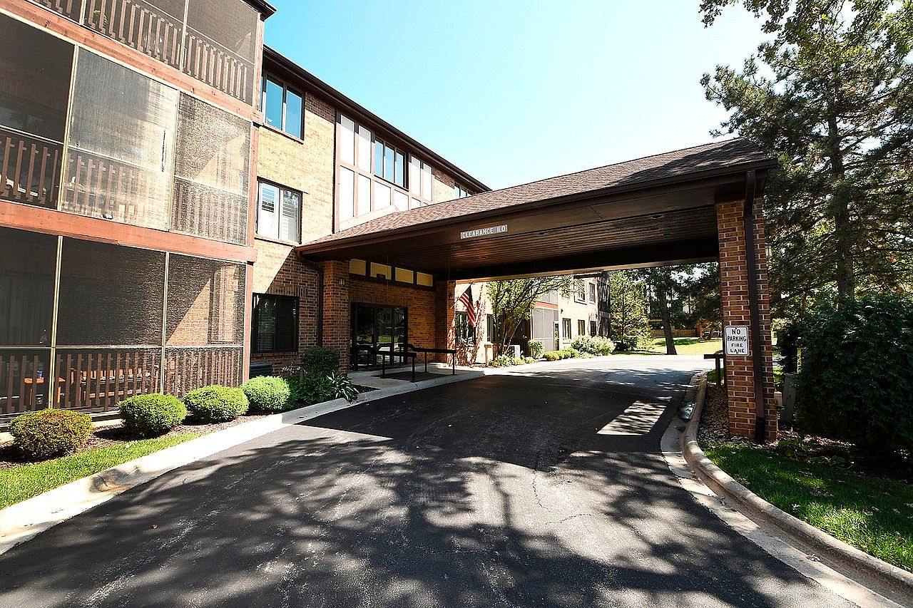 7800 W Foresthill Ln APT 104