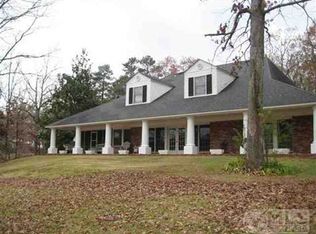 745 Northshore Dr, Hot Springs, AR 71913