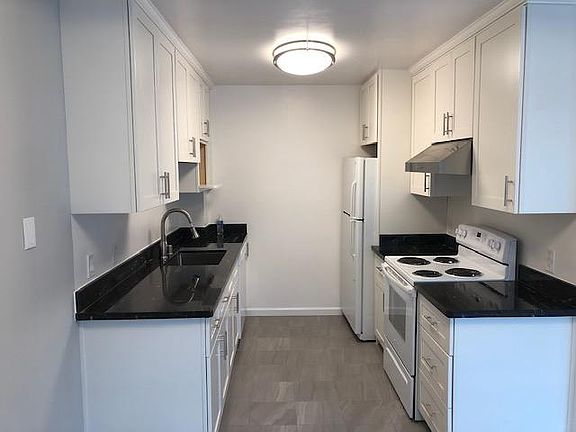 5th image of 1115 Village Dr #7