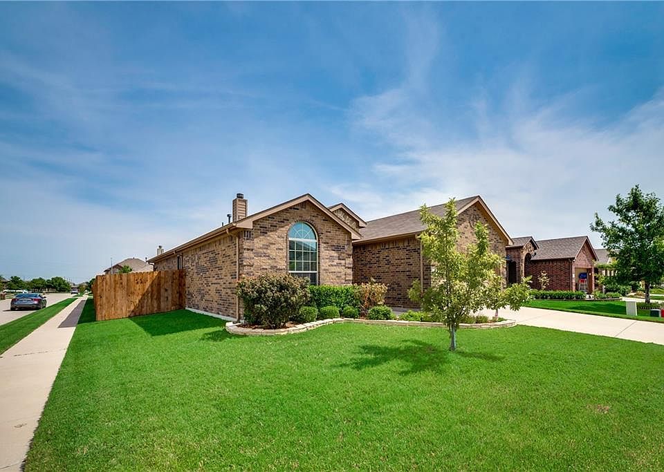 1st image of 3013 San Fernando Dr
