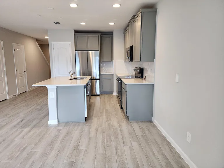 379 Cape Honeysuckle Pl — Photo 5