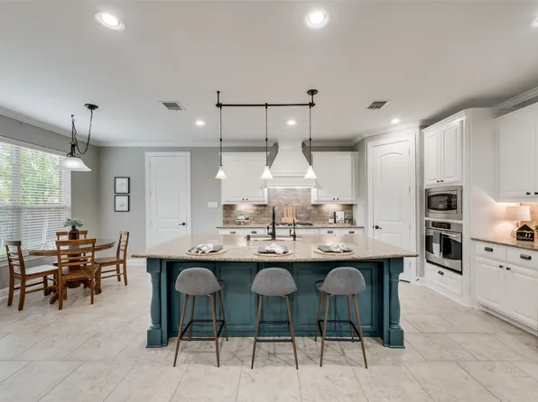 2743 Broadway Dr, Trophy Club, TX 76262