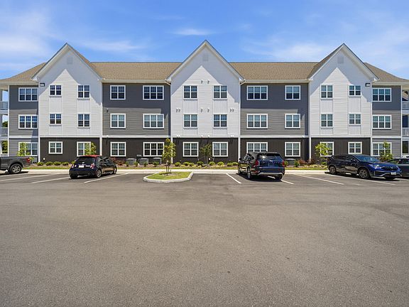 2nd image of 1728 Vankar Dr