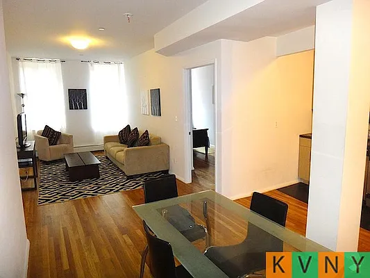 Rented by KVNY Soho | media 24