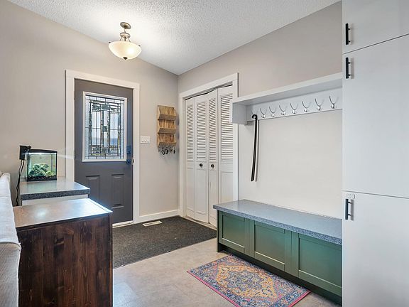 5th image of 132 Garland Cres