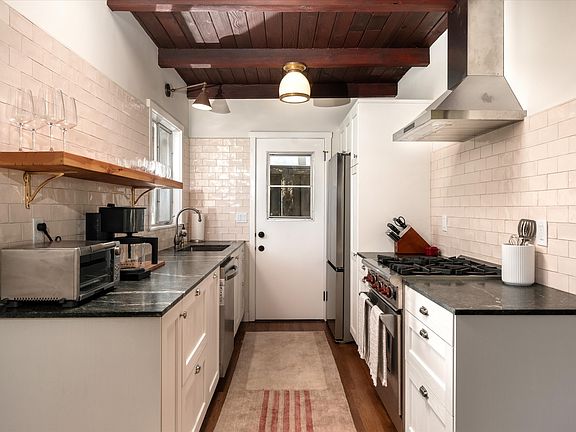 5th image of 1103 N Nopal St