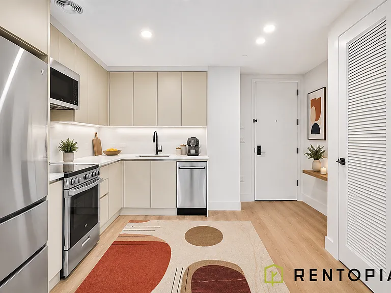 130 Hope St #301 — Photo 2