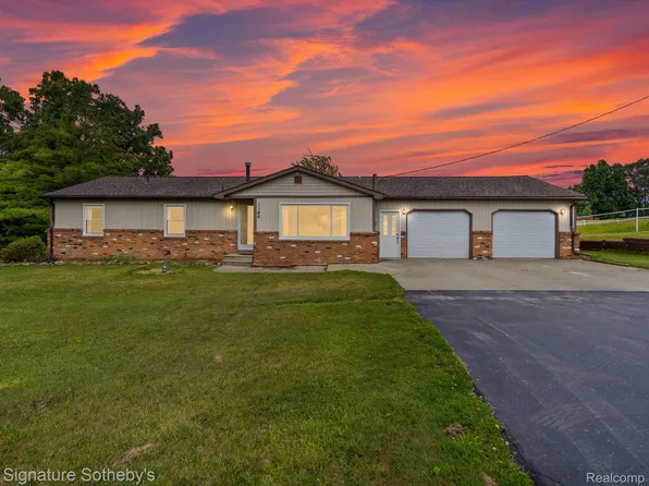 1180 S Hadley Rd, Ortonville, MI 48462