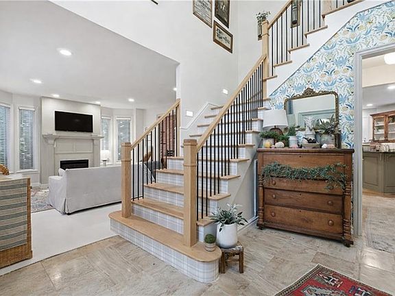 3rd image of 1149 Waters Rd