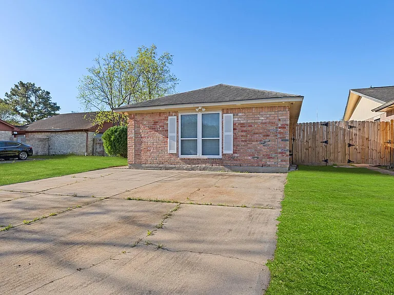 5211 Court Rd — Photo 30