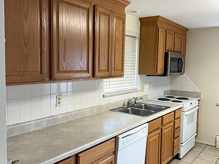 514 Maple St — Photo 3