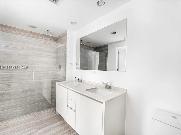 1010 Brickell Ave #2708 — Photo 8