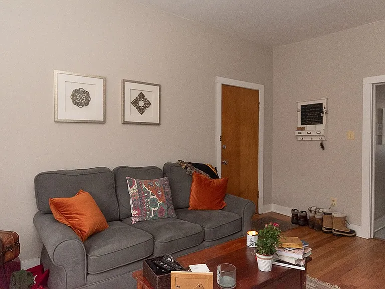 949 N Hoyne Ave #4 — Photo 11