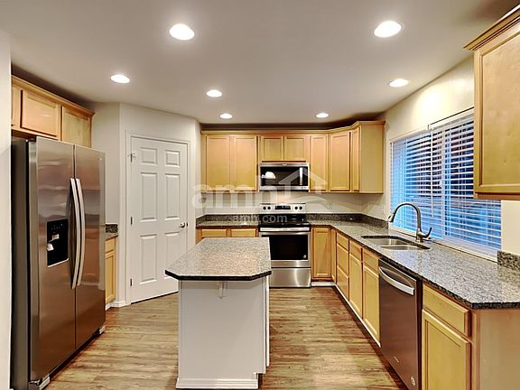 3rd image of 1628 182nd St E