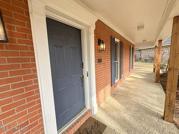 2nd image of 107 Brookhill Cv